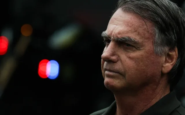 O que a domiciliar de Bolsonaro representa para Moraes e Flávio