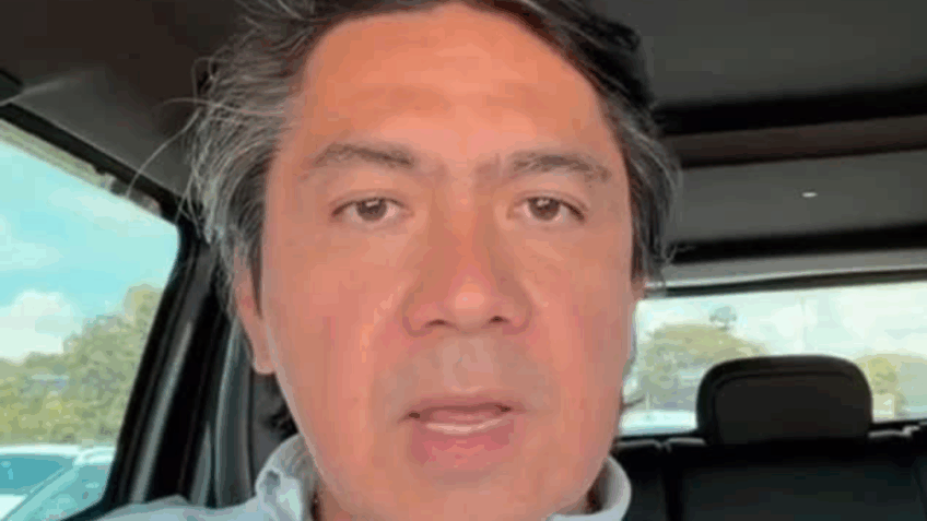 Senador é autuado por dirigir sem placas e com giroflex em SP