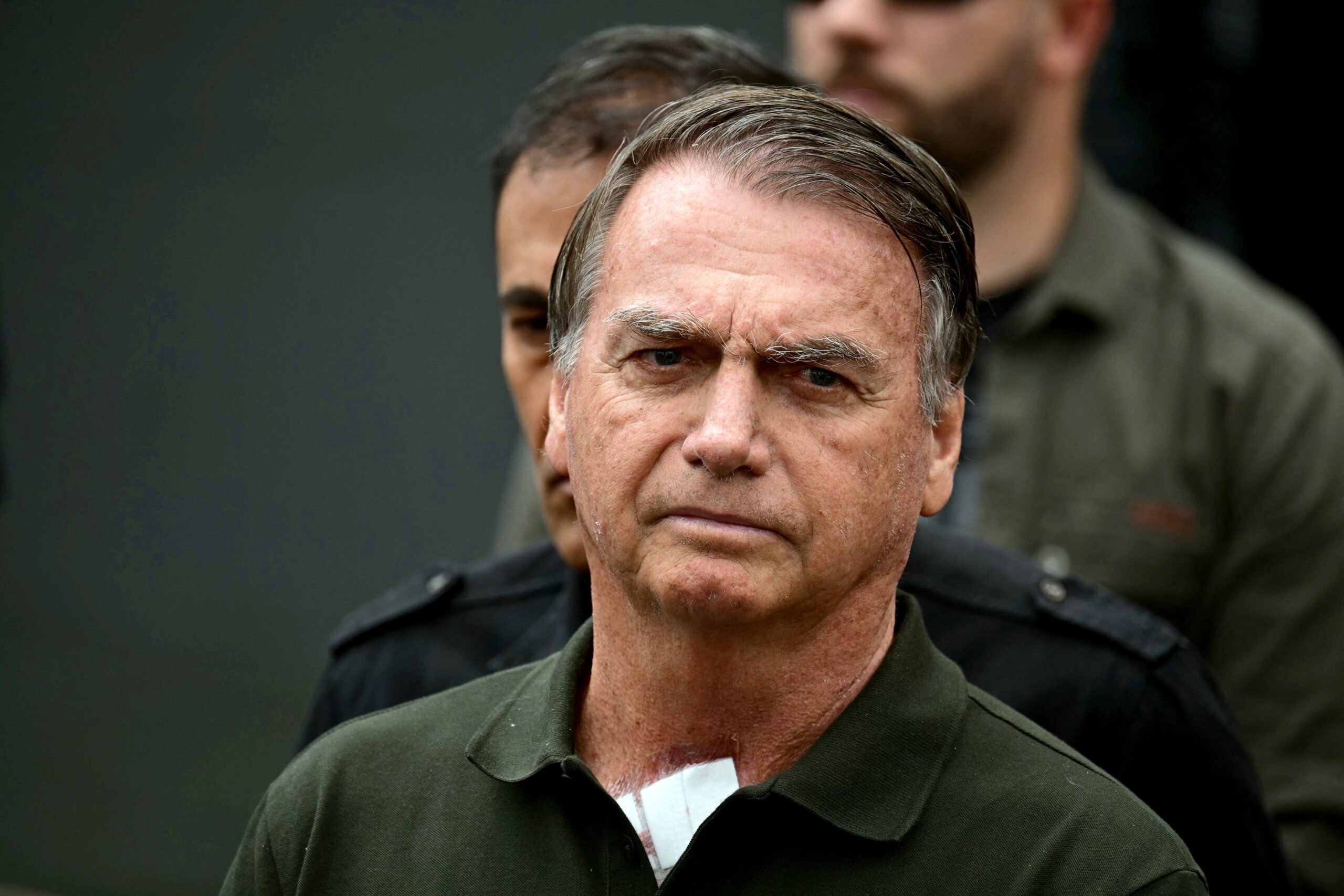 Bolsonaro tem ‘evolução favorável’ e pode receber alta da UTI nas próximas 24 horas, diz boletim