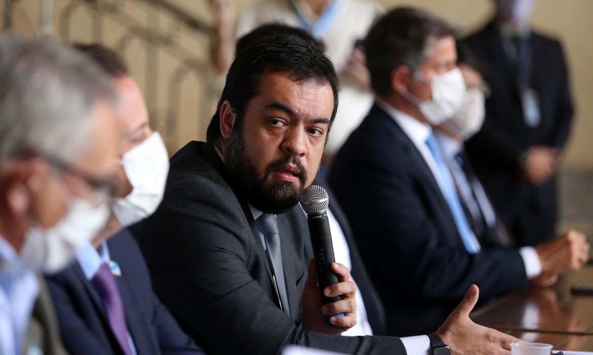 Cláudio Castro se torna o 7º ex-governador do RJ a ficar inelegível; entenda a decisão do TSE e relembre os casos de prisões, cassações e impeachments no estado