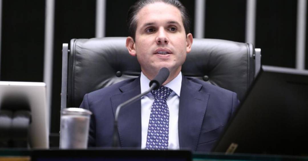 Motta ignora oposição e lobby e reforça calendário otimista de PEC do fim da escala 6×1