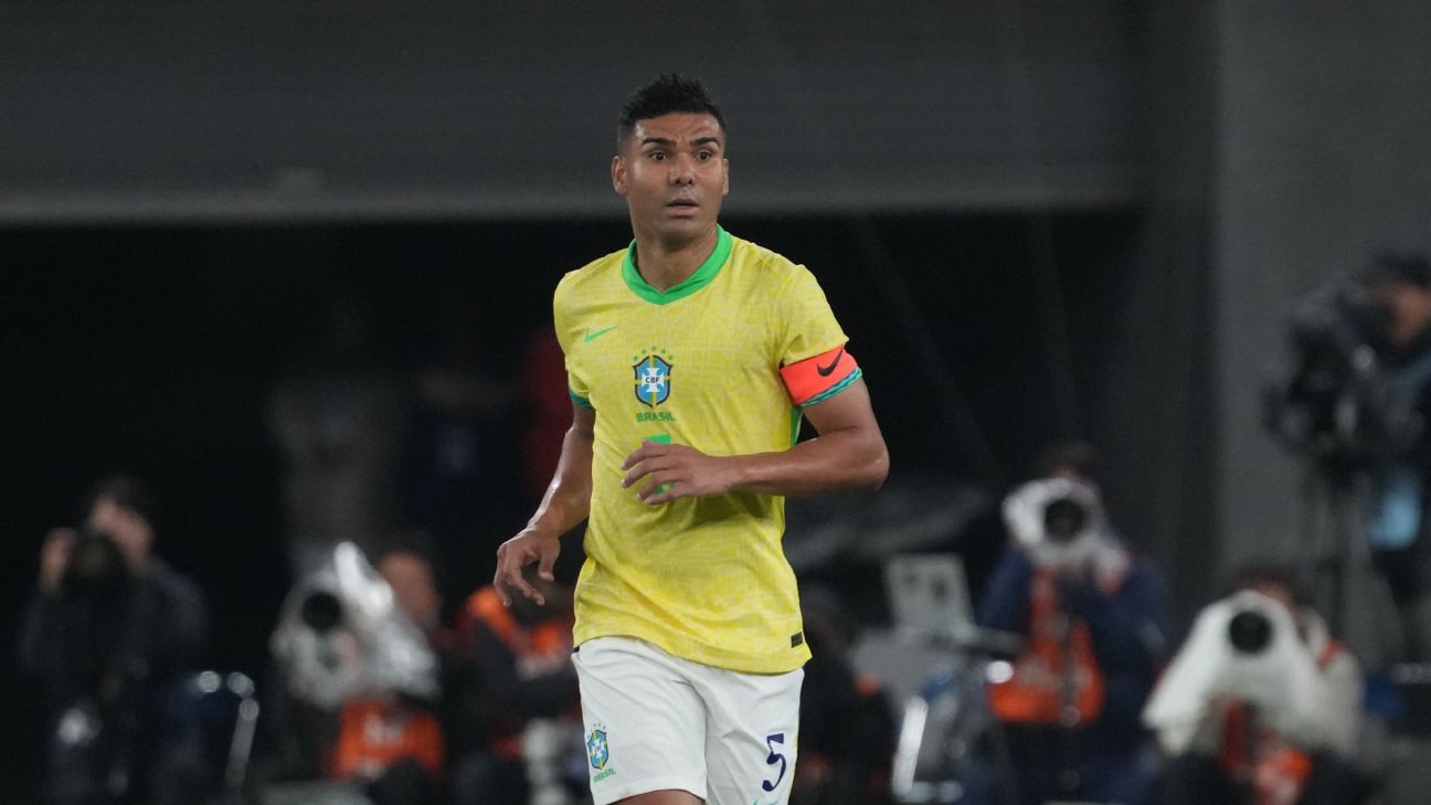 Casemiro: de saída do United, volante é procurado por time de Messi, descarta volta ao Brasil e prega foco na Copa