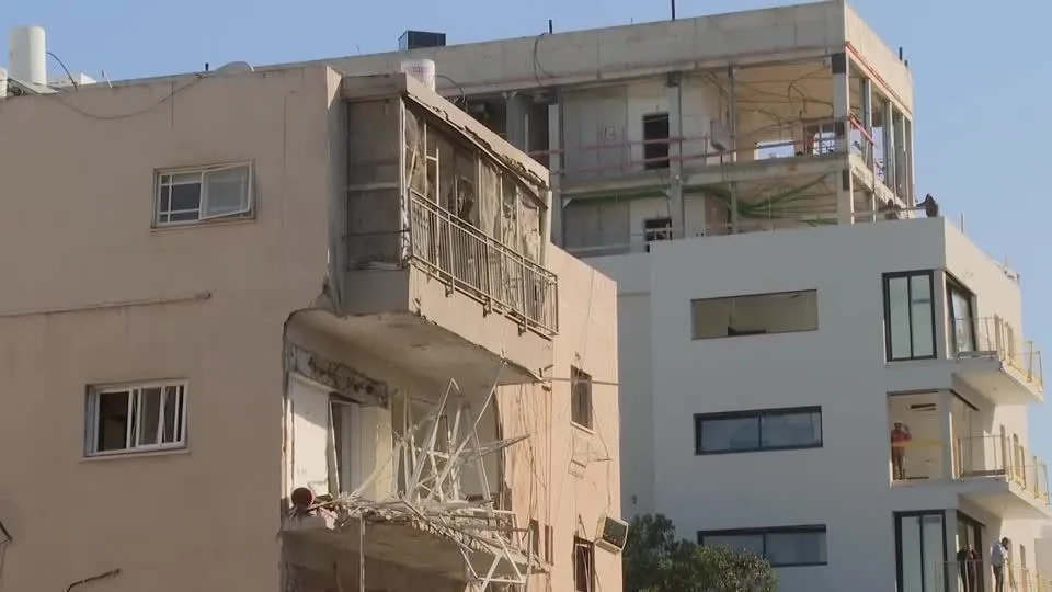 Irã lança onda de mísseis em Israel; ataque acontece mesmo após Trump confirmar negociações com o país