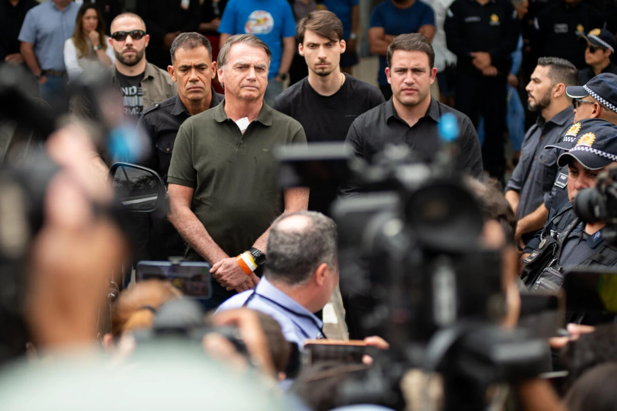 Com domiciliar, Moraes manda seguranças de Bolsonaro voltarem à ativa