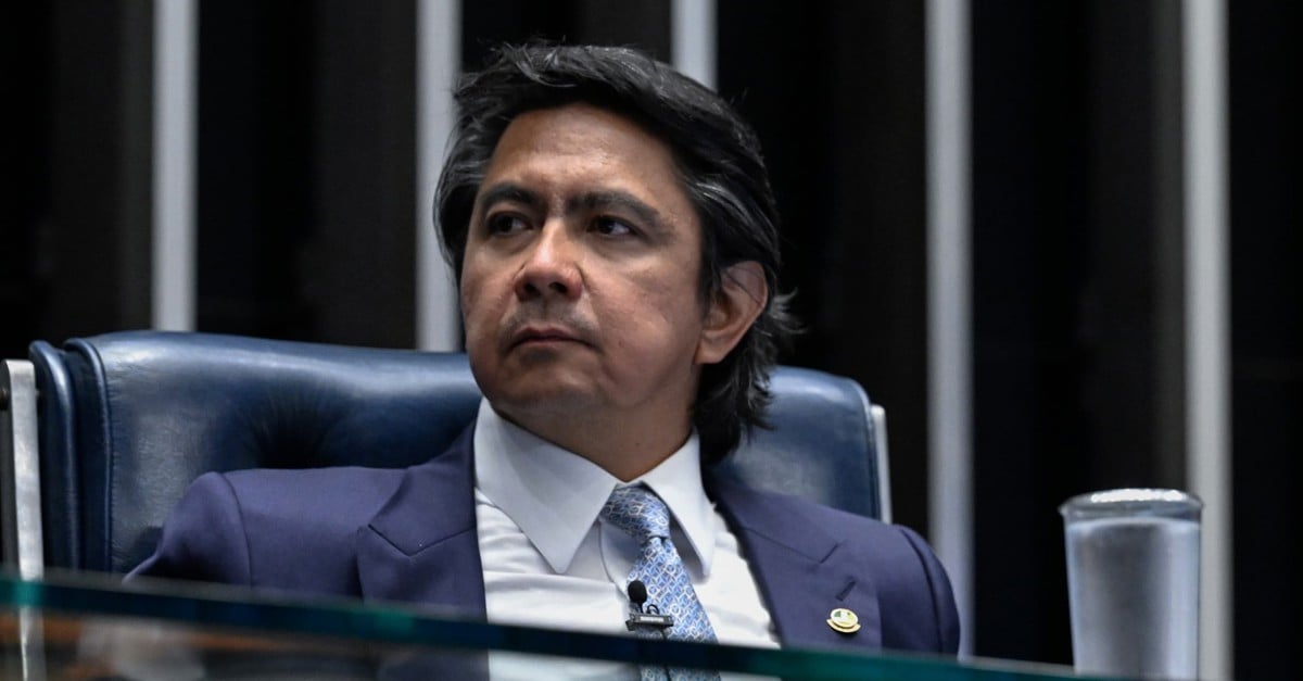 Senador Giordano é abordado após furar blitz em veículo irregular