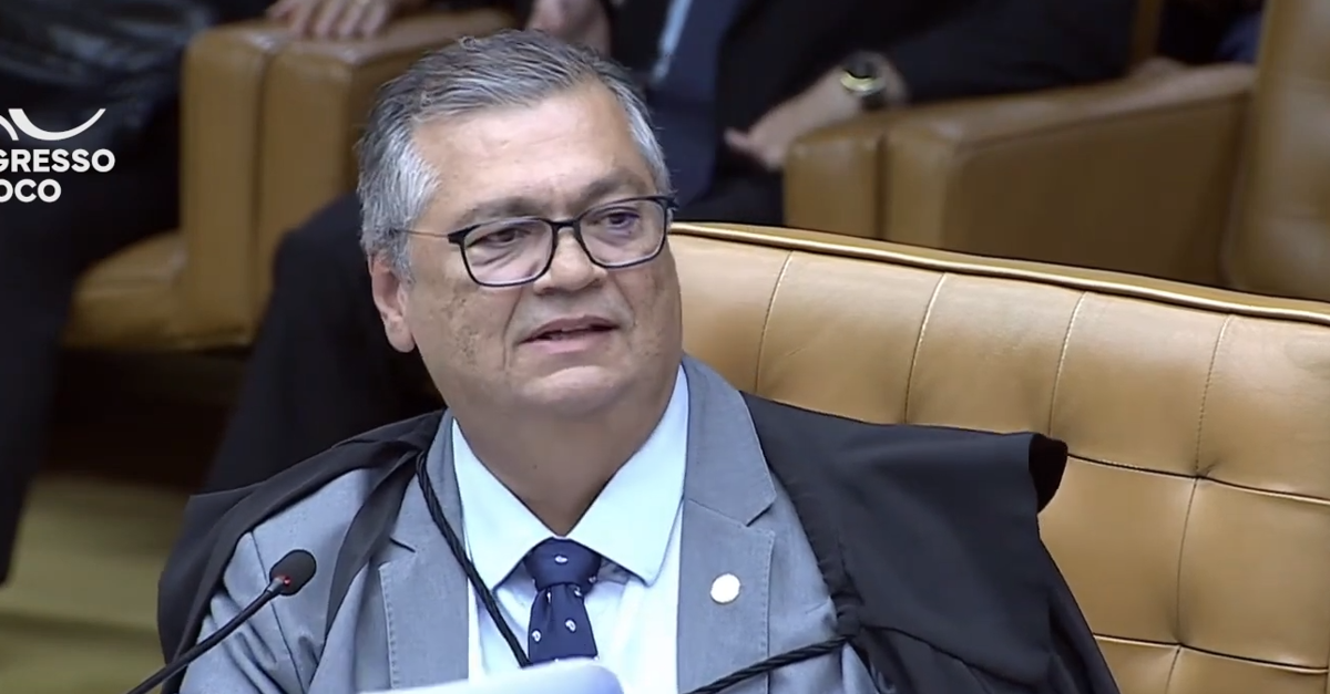 Dino cita estimativa de economia de 30% com suspensão de penduricalhos