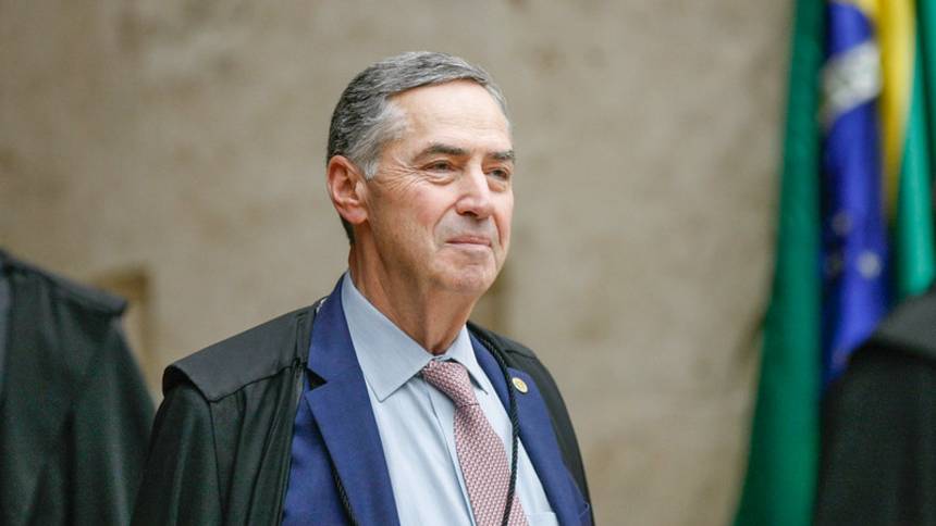 Inteligência Artificial impõe desafio e necessidade de regulação, diz Barroso