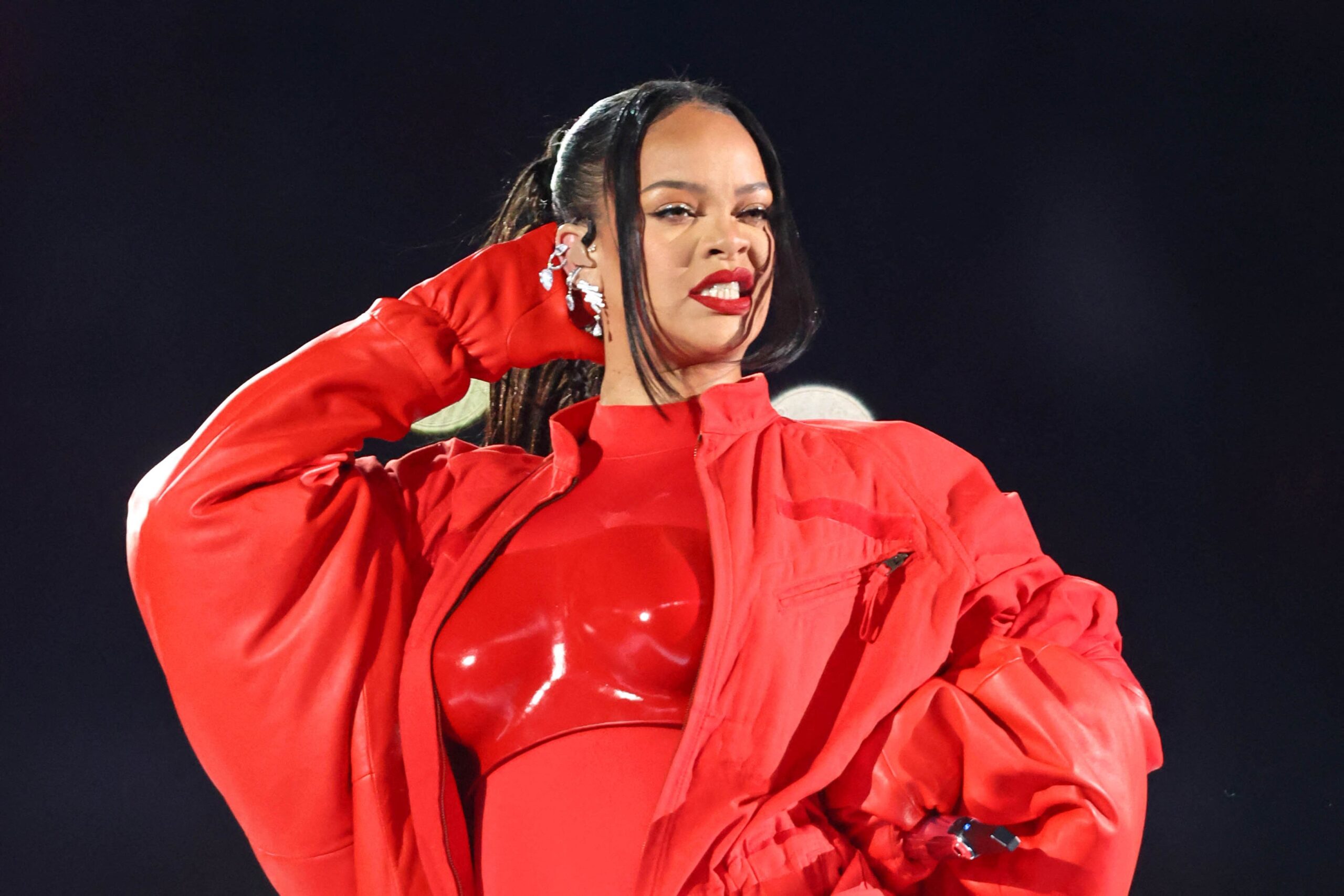 Suspeita de atirar na casa de Rihanna se declara inocente da acusação de tentativa de homicídio
