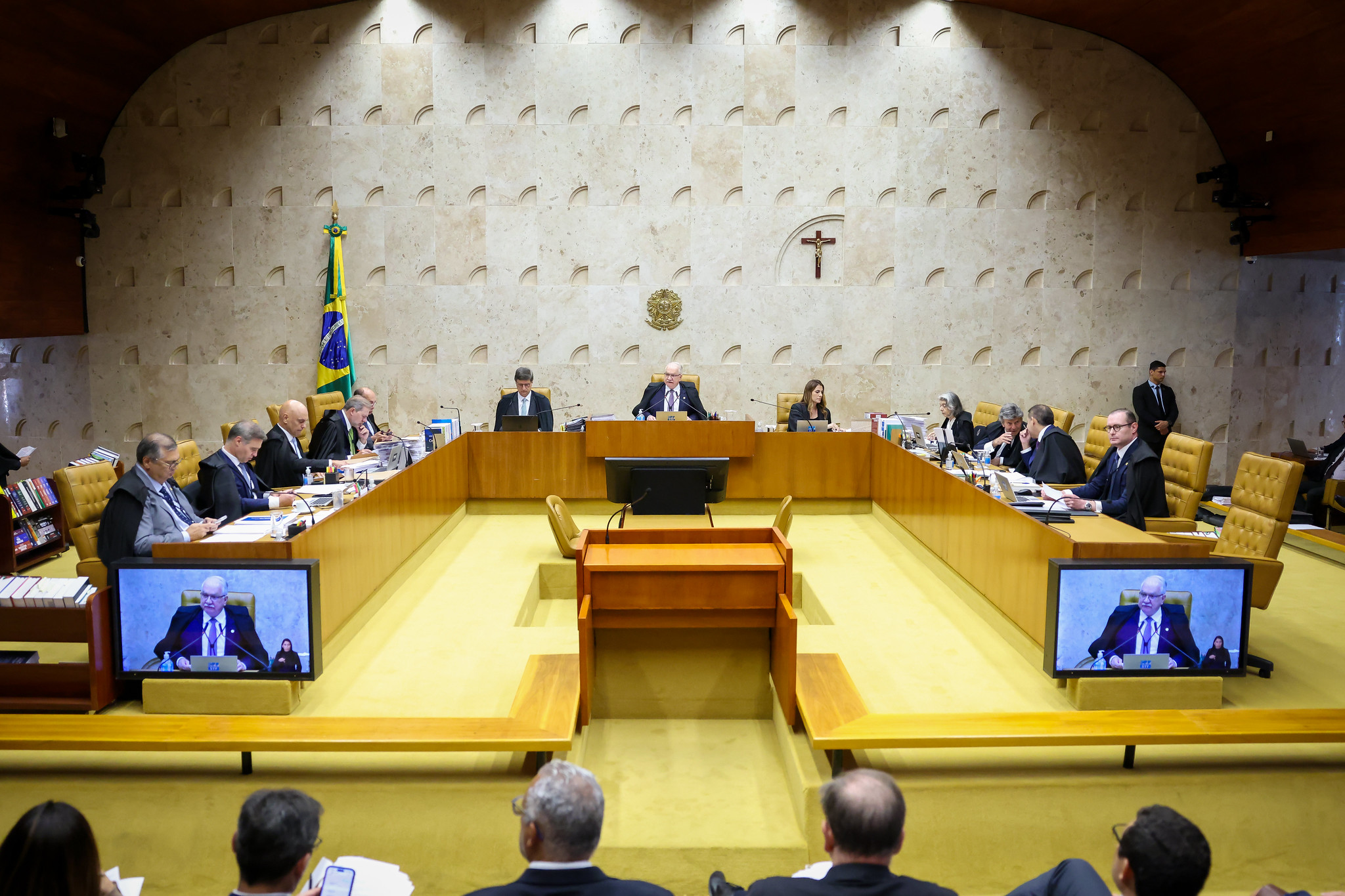 STF autoriza penduricalhos de até 70% do teto do funcionalismo