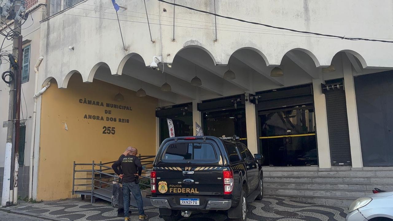PF faz operação contra suspeitas de ‘rachadinha’ e contratação de assessores fantasmas no RJ