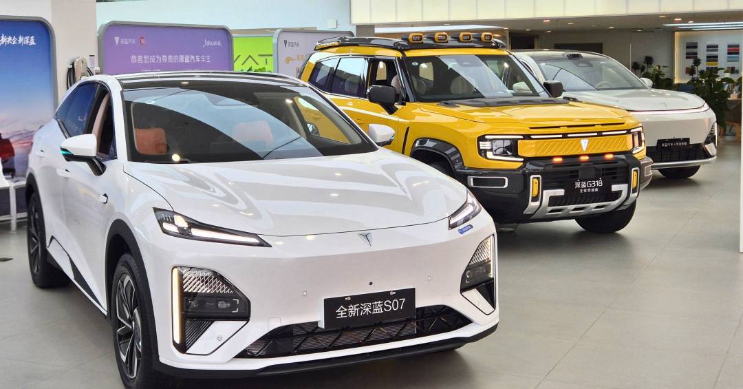 Carros elétricos na China: preços disparam após colapso na cadeia de suprimentos e guerra de chips