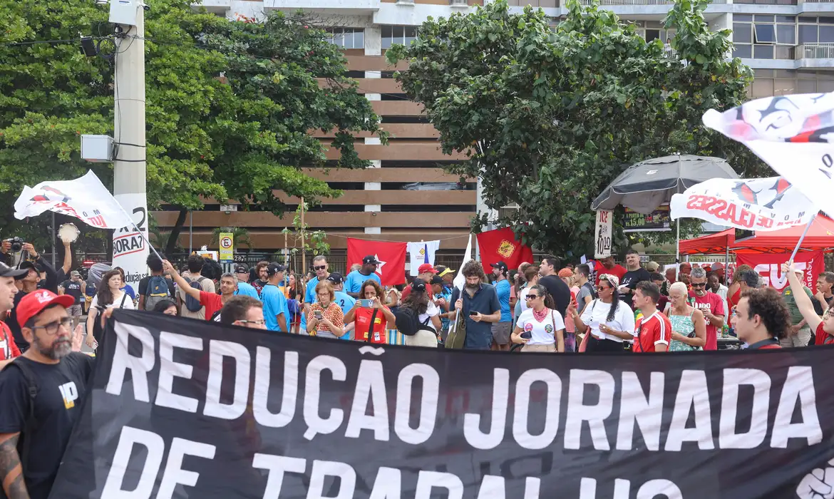 Escala 6×1 no Congresso: A luta por uma semana de 40 horas e o custo do cansaço nacional