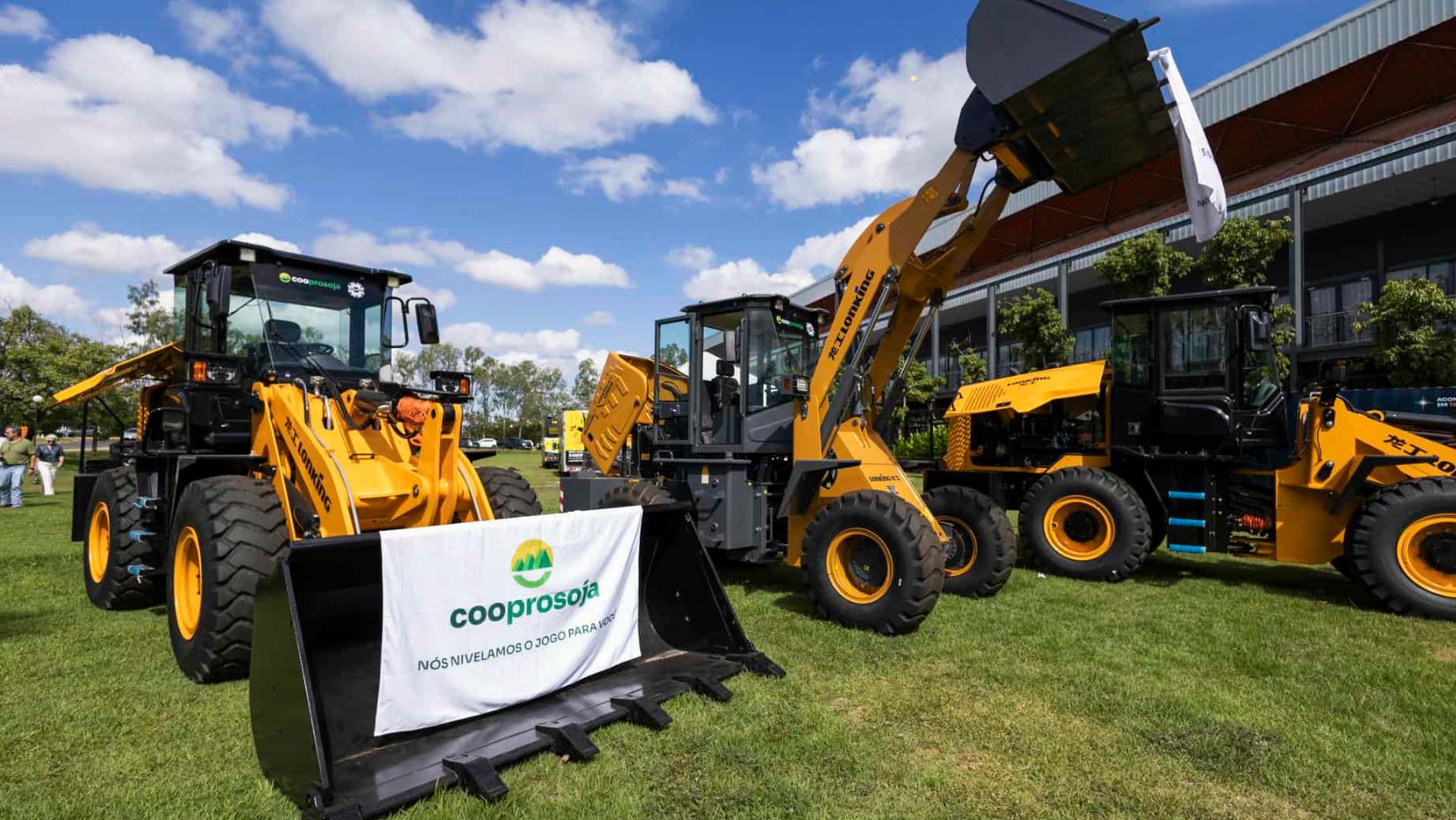 Cooperativismo 2.0: Como Mato Grosso inova para quebrar o gargalo de máquinas agrícolas