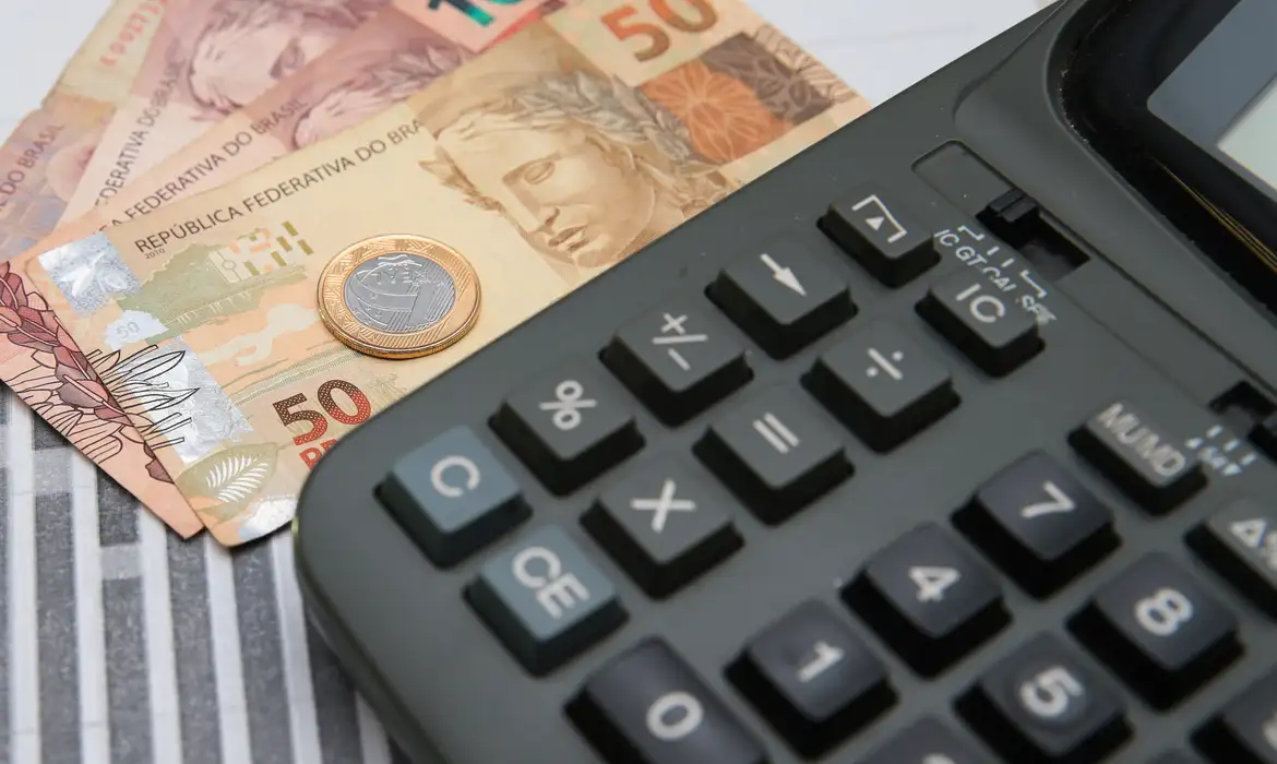 Receita Federal libera maior lote de restituição do Imposto de Renda: R$ 16 bilhões para 8,7 milhões de contribuintes