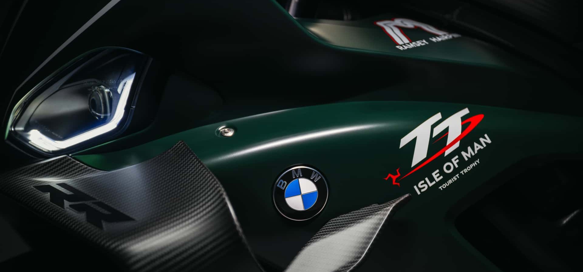 BMW M 1000 RR Limited Edition Isle of Man TT: a superesportiva que homenageia 115 anos de uma das corridas mais icônicas do mundo