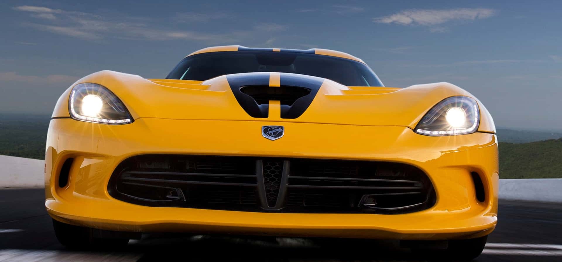 Dodge volta às pistas com Copperhead: novo esportivo mantém combustão e promete herdar DNA do Viper