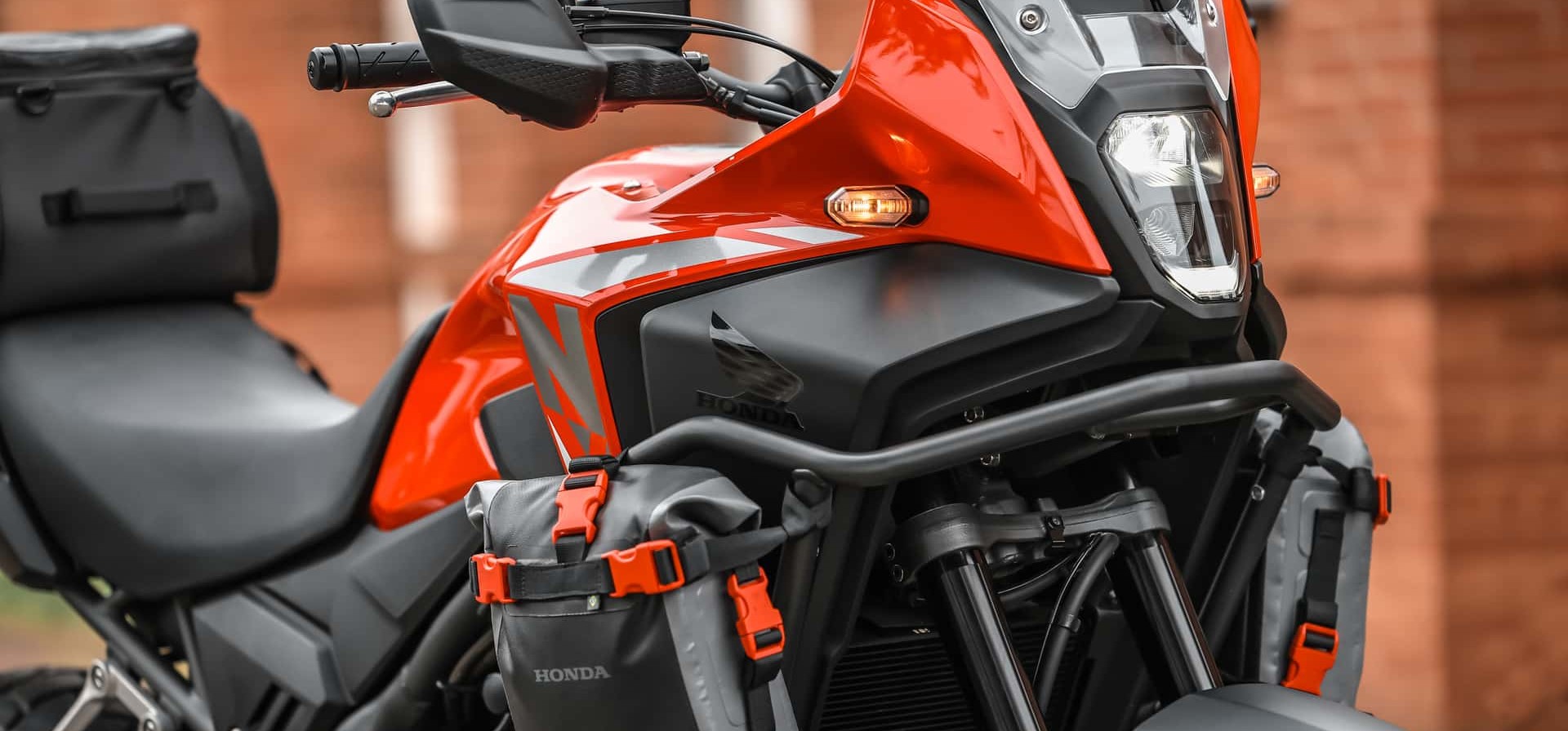 Honda NX500 chega ao Brasil em 2027 com novo visual e sem mexer no motor