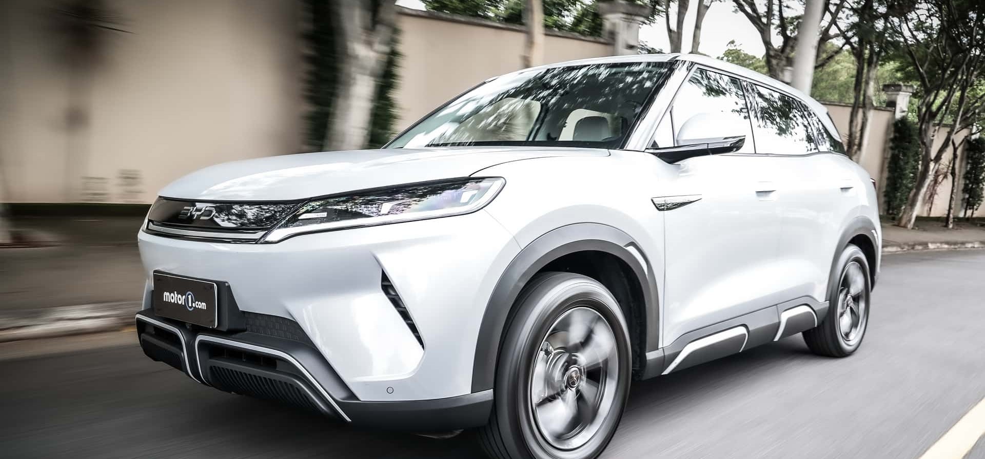 BYD lança Atto 2 híbrido flex em junho: será o primeiro SUV compacto da marca fabricado no Brasil