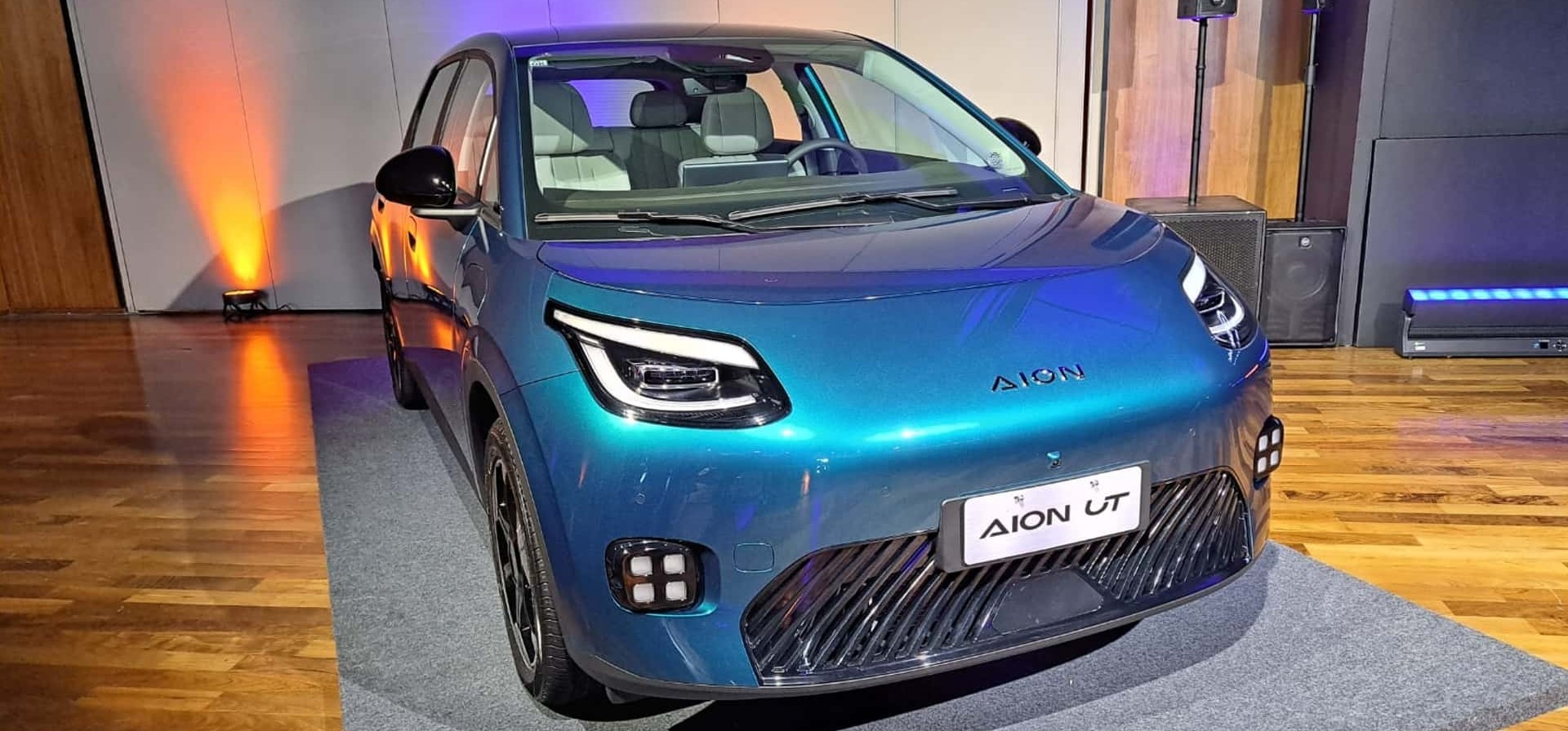 GAC Aion UT chega ao Brasil com 204 cv e cabine espaçosa: concorrente direto do BYD Dolphin e GWM Ora 03