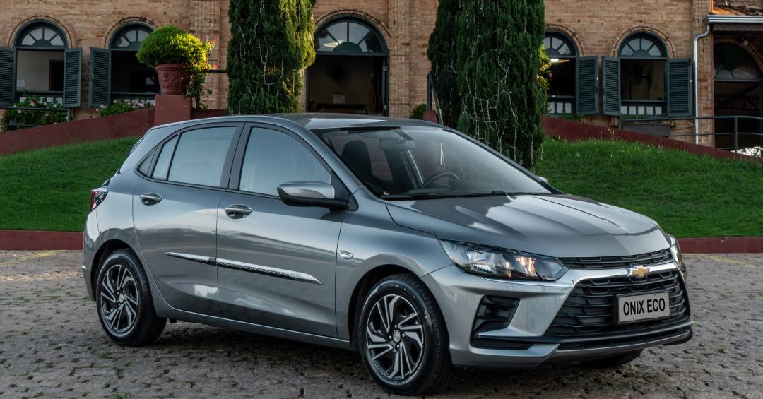 Chevrolet Onix Eco 2027: carro automático mais barato do Brasil chega a R$ 99.990 com motor 100% a etanol
