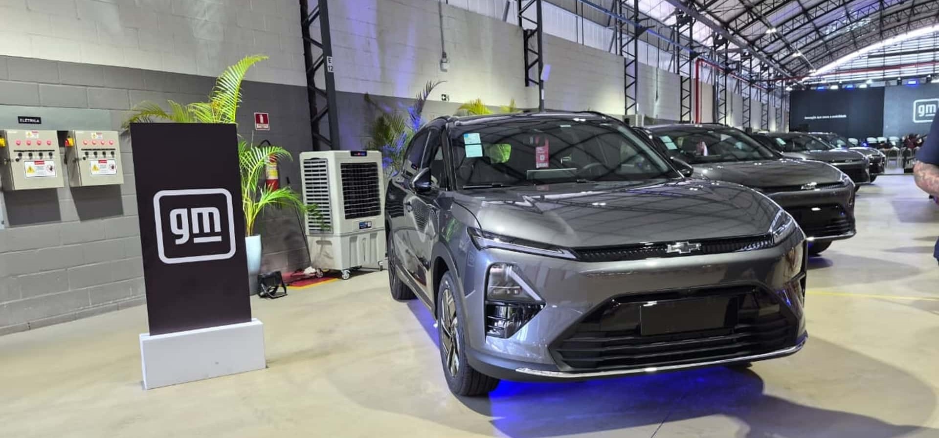 Chevrolet Captiva EV começa a ser montado no Ceará; híbrido deve chegar em breve