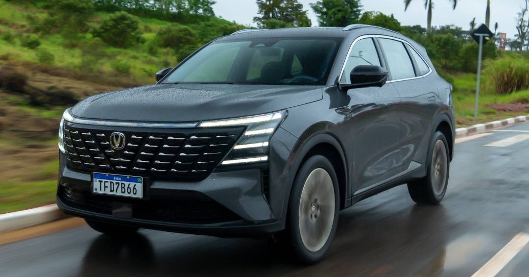 Caoa Changan CS75 estreia no Brasil sem híbrido: preço agressivo e tropicalização como diferenciais
