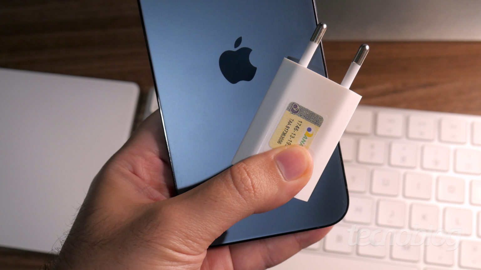 Sexta-feira 20: Como identificar se o carregador do iPhone é original em 6 passos simples