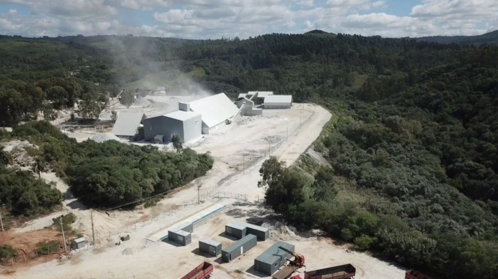 Brasil avança na autossuficiência de fertilizantes: primeira fábrica de fosfatado natural no RS entra em operação com R$ 230 mi e potencial de 300 mil toneladas/ano