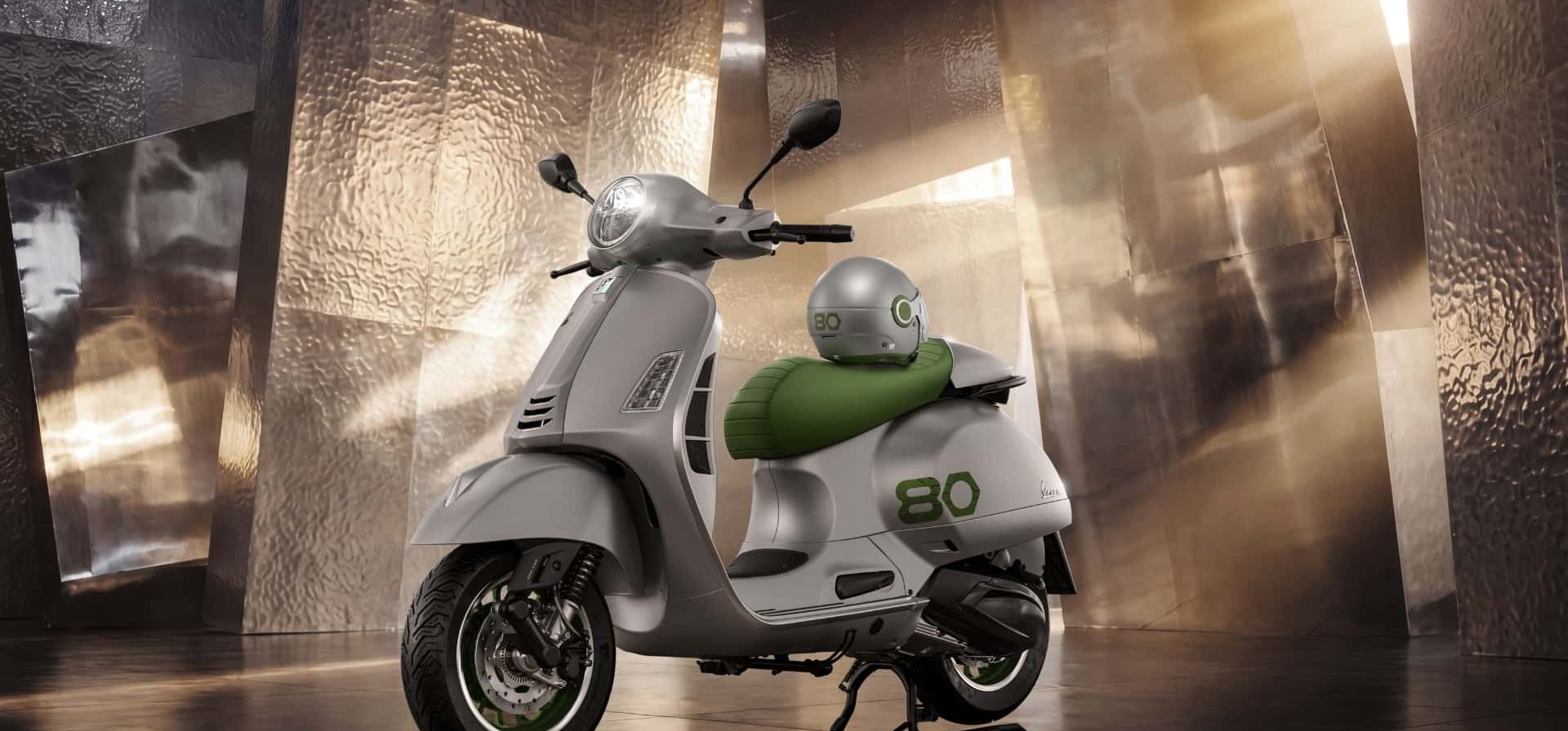 Vespa comemora 80 anos com Edizione Ottantesimo: scooter limitada a 1.946 unidades e detalhes exclusivos