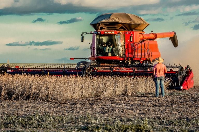 Plano Safra 2026/27 acende debate: modernizar ou comprar máquinas agrícolas?