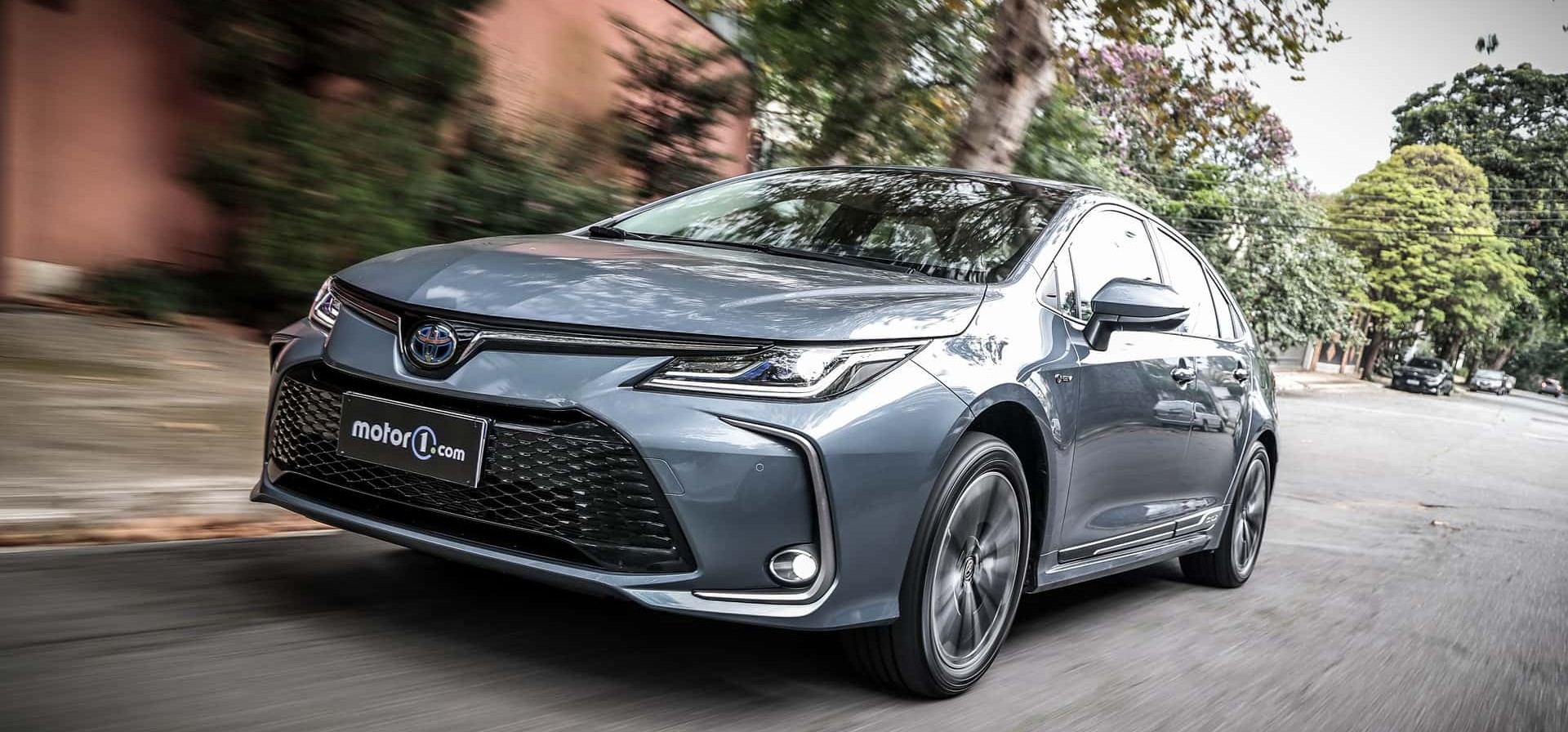 Toyota mantém liderança global mesmo com avanço chinês: confiabilidade como trunfo