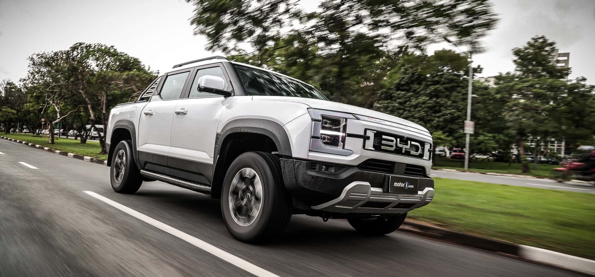 BYD Shark chega à Europa com foco em performance e concorre com Hilux e Ranger