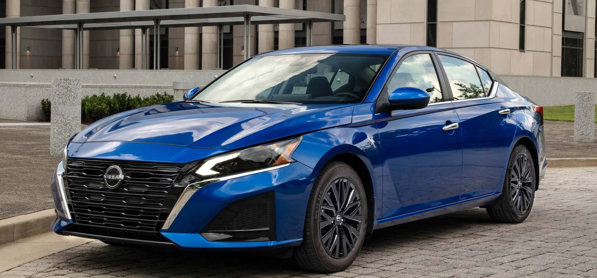 Nissan mantém Altima no mercado: montadora nega descontinuação do sedã após especulações