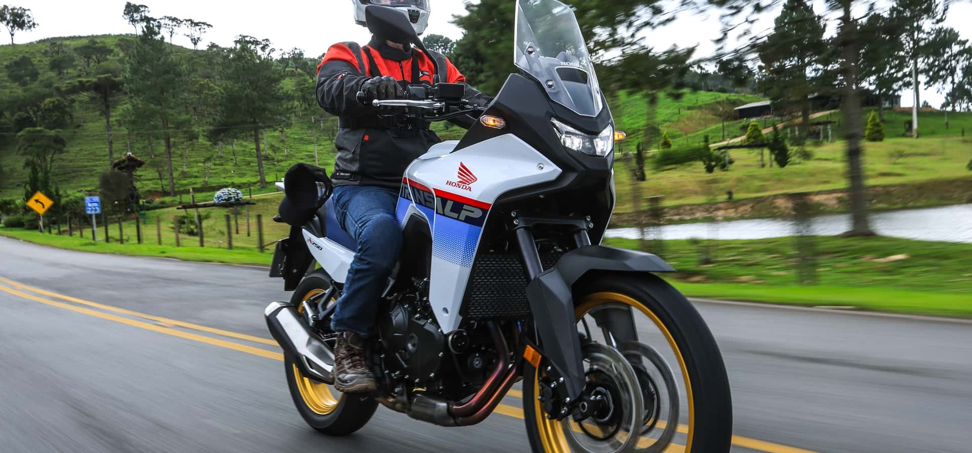 Free Flow para motos: ConectCar lança solução inédita para evitar multas em pedágios sem tag