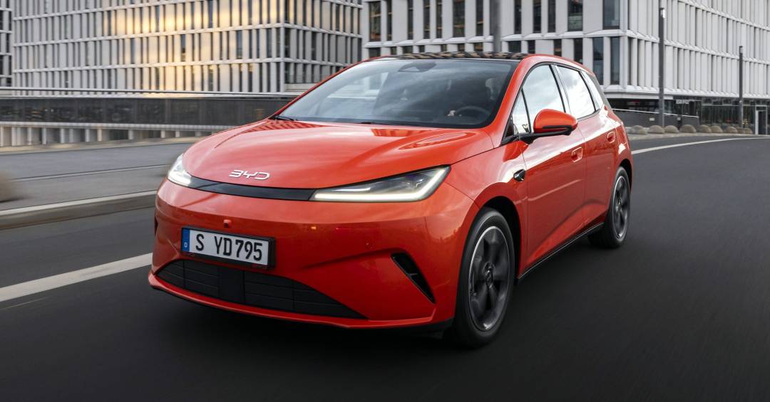 BYD Dolphin G híbrido chega ao Brasil em 2027 por R$ 130 mil e estreia com produção na Bahia