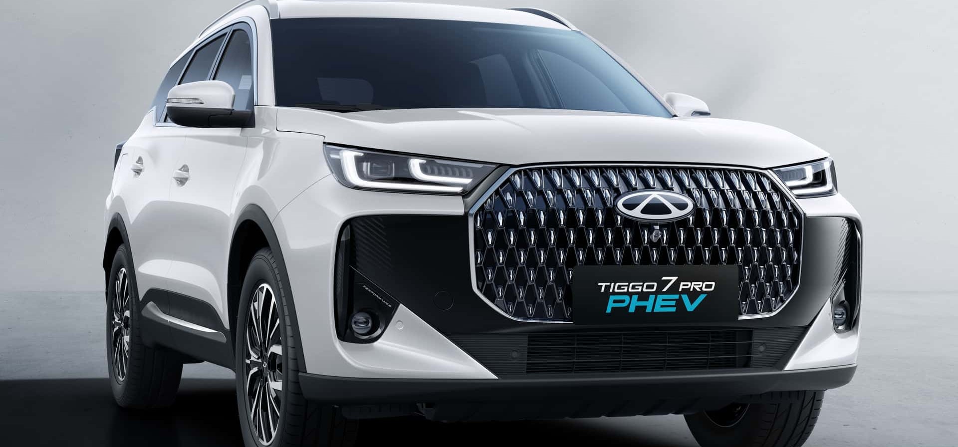 Tiggo 7 PHEV 2027 corta R$ 10 mil e desafia rivais no segmento de SUVs híbridos