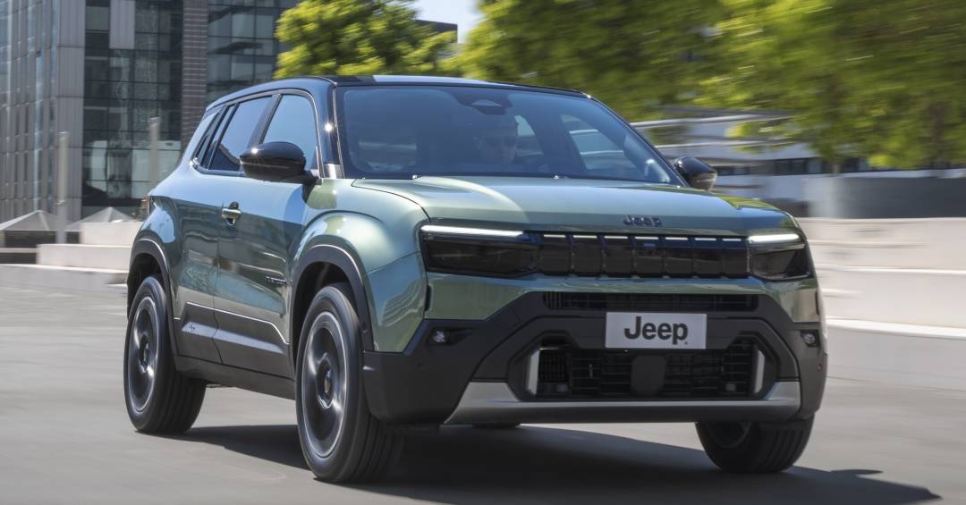 Jeep Avenger 2027 chega ao Brasil: pré-venda aberta com sinal de R$ 1.000 a R$ 2.000