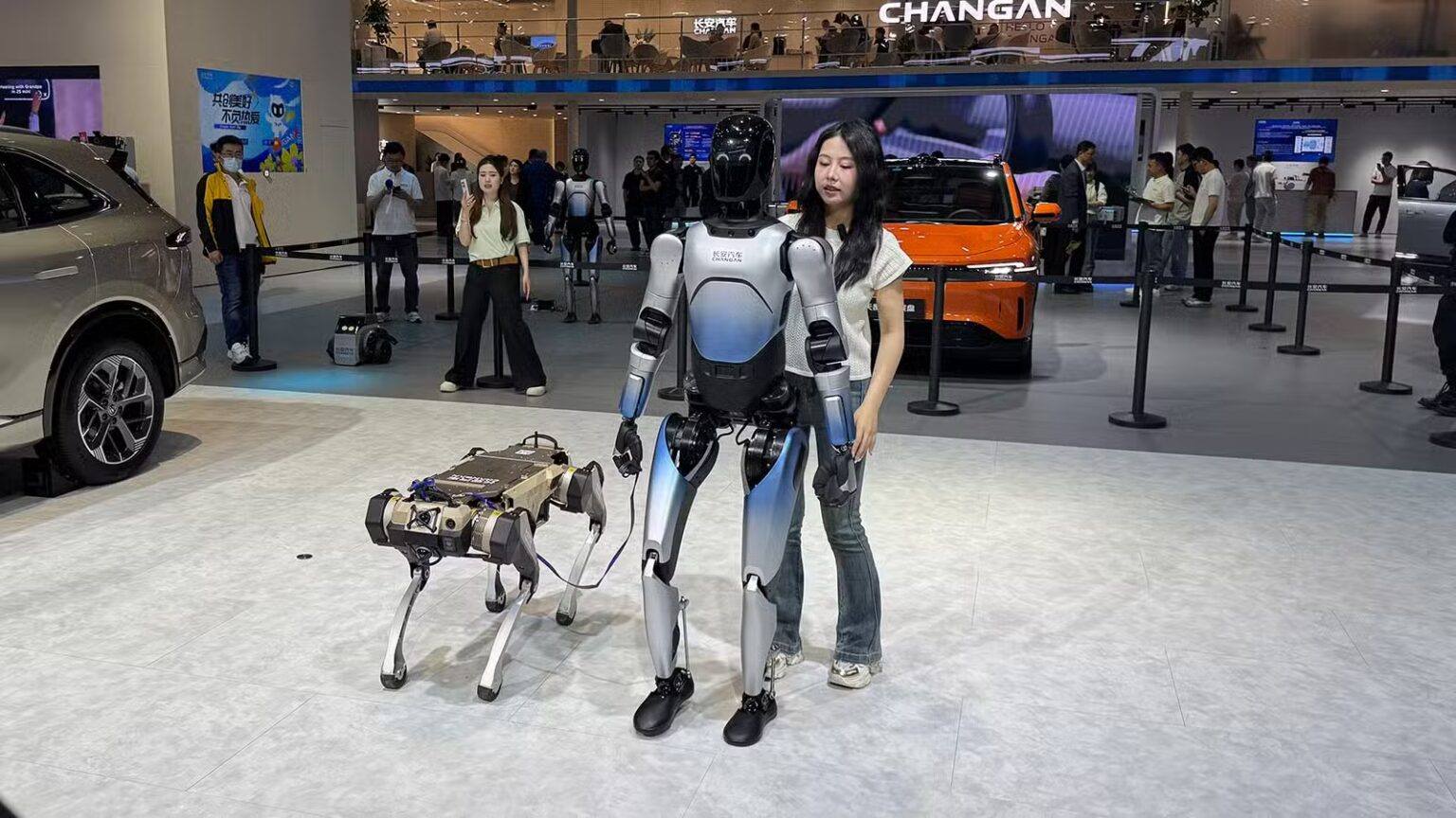 BYD acelera corrida por robôs humanoides: primeira estreia prevista para agosto na China