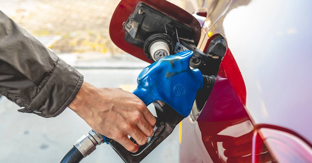 Gasolina E32: por que a premium pode ser a saída para motoristas de carros antigos e importados