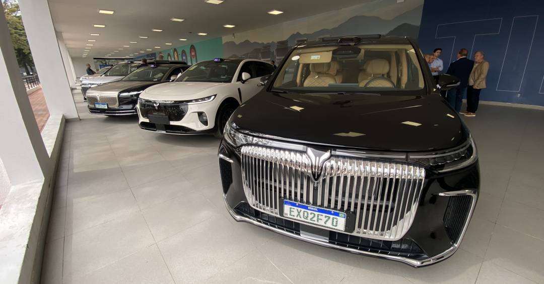 Dongfeng mira no Brasil com modelos premium: conheça a linha Voyah de luxo